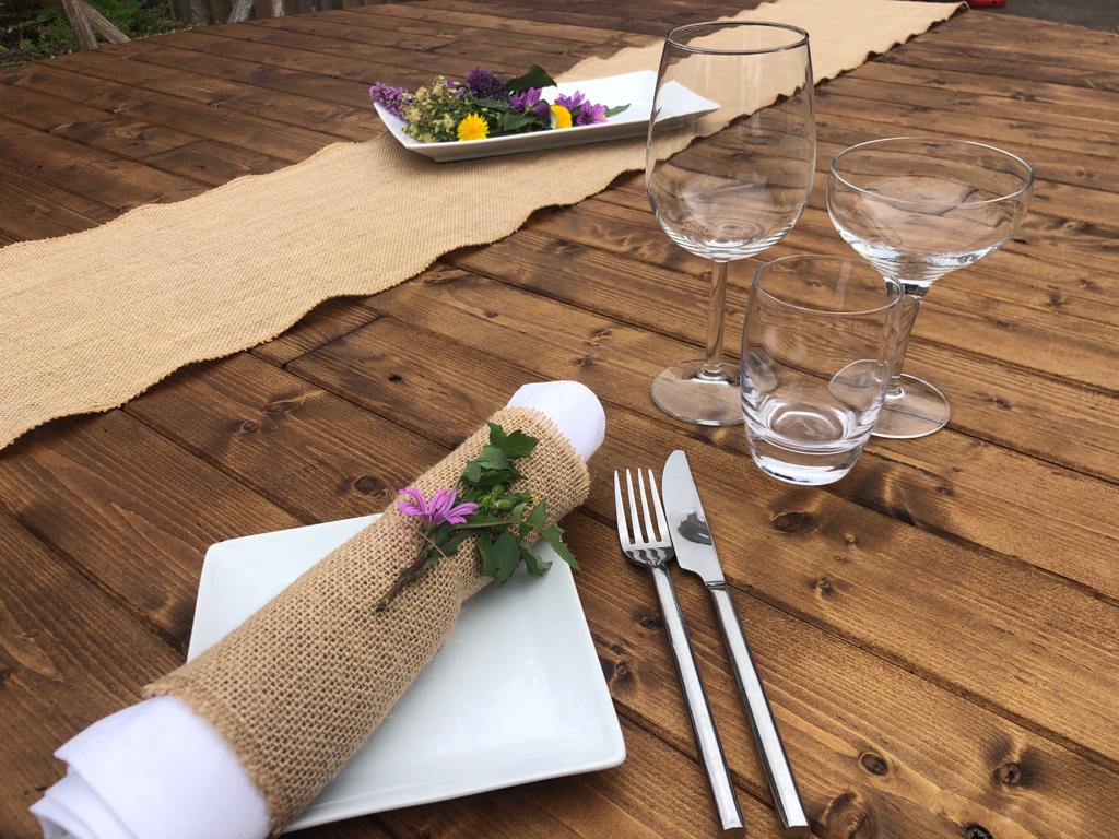 RUSTIC 6ft ROUND TABLE