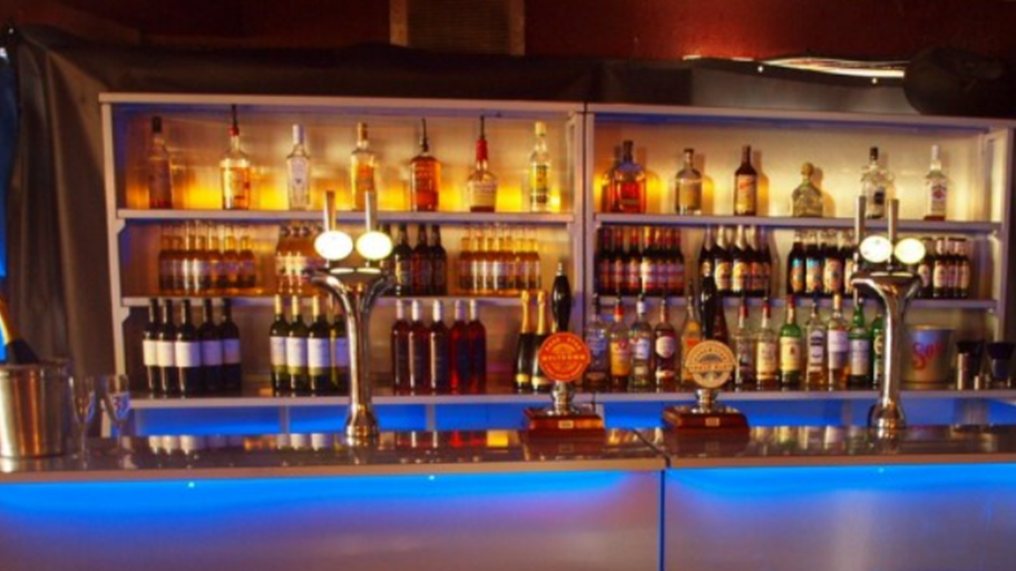 FOLDING BAR SHELVING