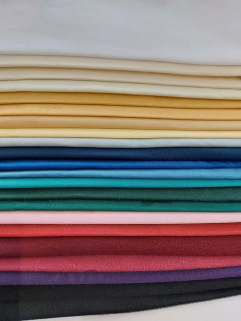 Linen 70"x70" Ivory image